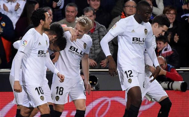 Rodrigo, de fiesta en fiesta en Mestalla