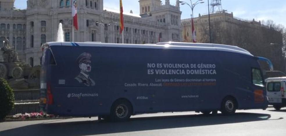La Policía Local de Valencia, dispuesta a denunciar por odio al autobús de Hazte Oir