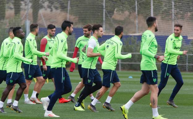 Toño ya se entrena con el Levante