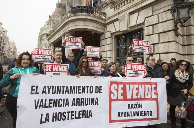 Trescientos locales de ocio cierran en Valencia por recortes horarios en cinco barrios