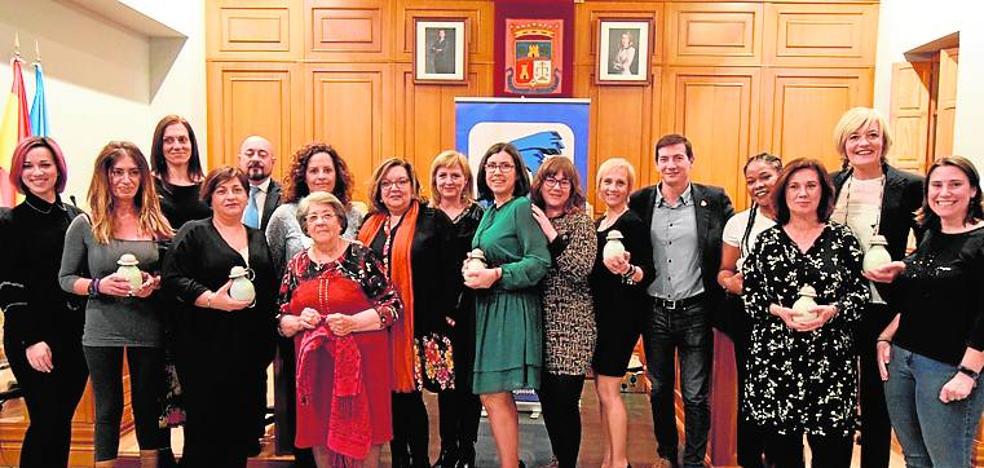 El Consistorio reconoce la labor de diez mujeres empresarias