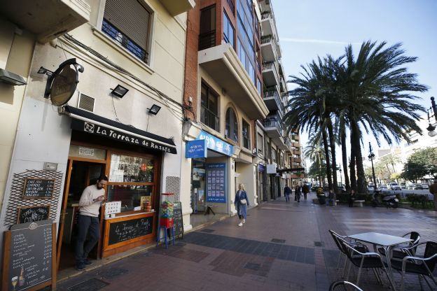 Varios semáforos de las grandes vías y la ronda interior de Valencia, sin funcionar