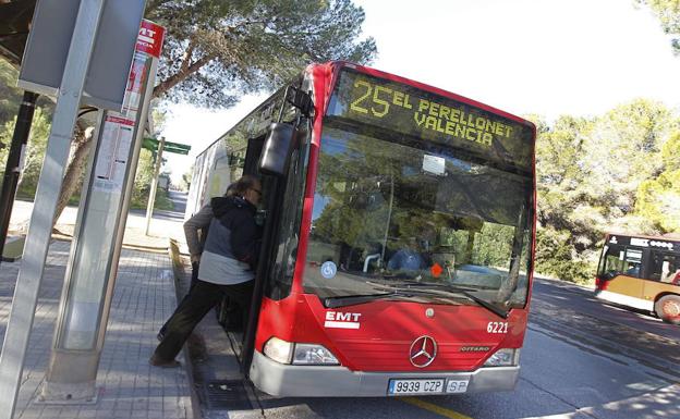 La línea 25 de la EMT parará en El Perelló a partir de mañana