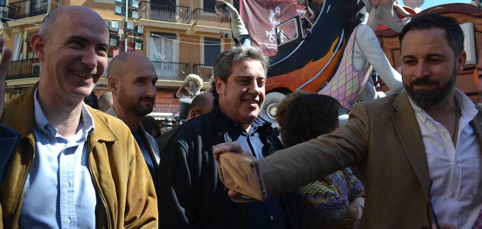 VOX: Fallas, arroz y toros para Santiago Abascal
