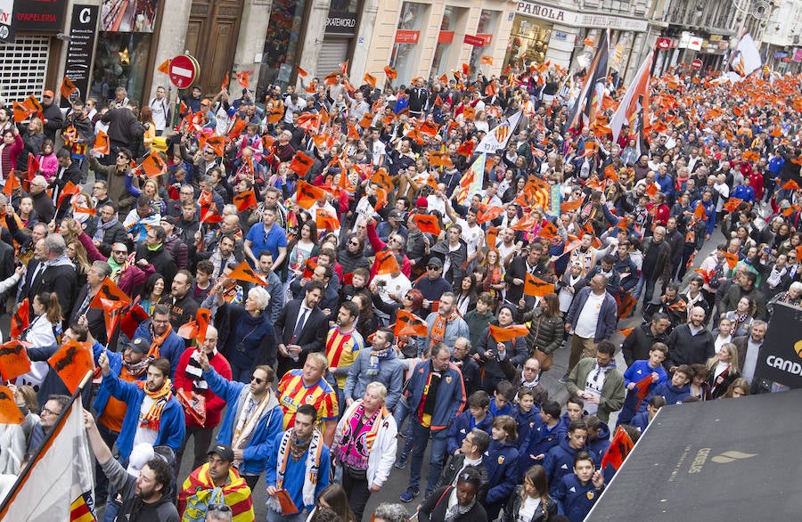 La afición celebra el centenario del club