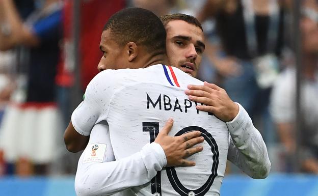 La Justicia saca tarjeta al nombre Griezmann Mbappé