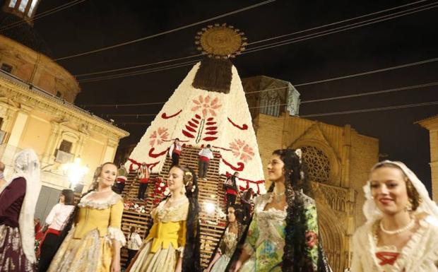 Horarios y orden de paso de la Ofrenda de Fallas 2019 el lunes 18 de marzo: fallas por sector en Valencia