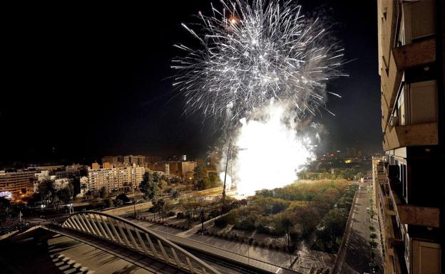 59 personas atendidas en la Nit del Foc y una evacuada por objeto extraño en el ojo