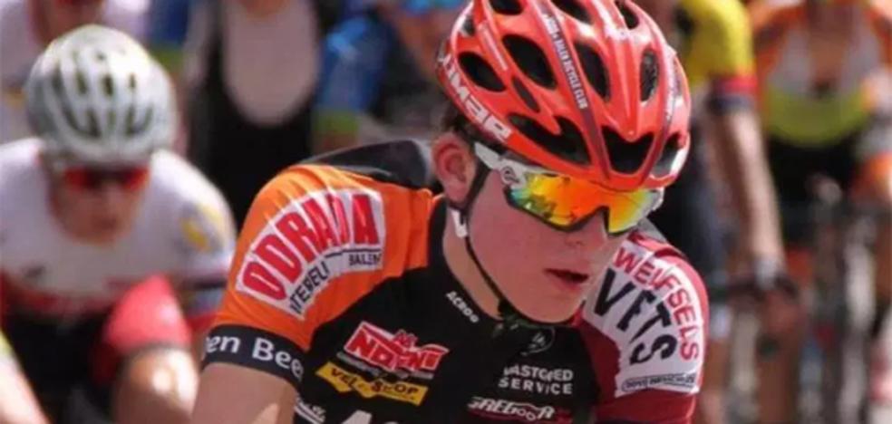 Muere un ciclista de 19 años en un cruce mal señalizado durante una carrera