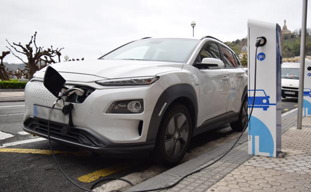 Los talleres perderán 3.000 euros en 10 años por la mano de obra de cada coche eléctrico