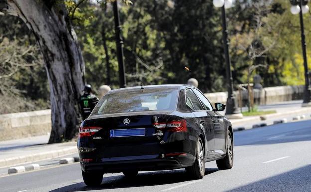 Los taxistas celebran la regulación de las VTC aunque la consideran insuficiente