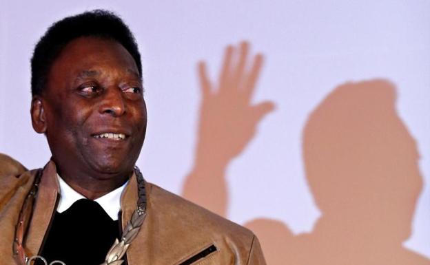 Pelé se siente «mucho mejor» de su infección urinaria