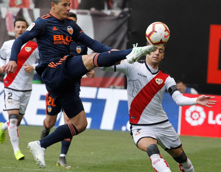 El encuentro entre el Rayo Vallecano y el Valencia CF en imágenes