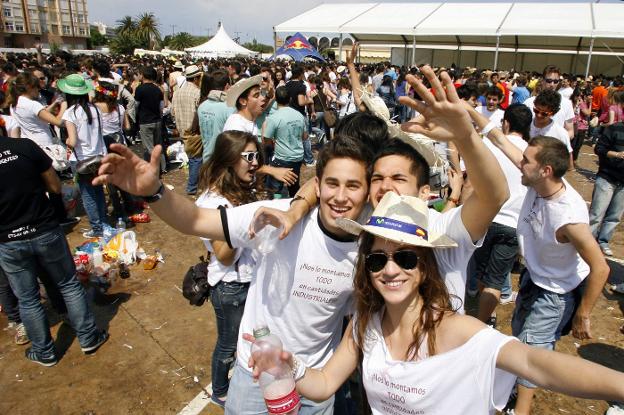 Los vecinos de La Punta llevan el festival de las paellas universitarias a los tribunales
