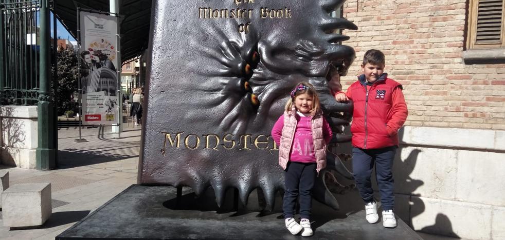La locura por Harry Potter en Valencia continúa: ¿hasta cuándo estarán las esculturas gigantes?