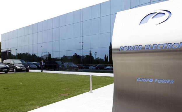 Power Electronics amplía la baja por paternidad hasta las 16 semanas para sus trabajadores