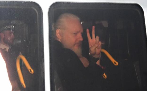 Assange, refugiado desde hace 2.487 días... ¿y ahora?