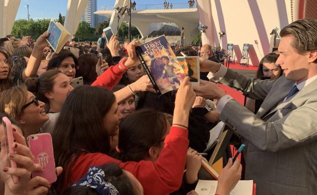 Una alfombra de glamur para la inauguración