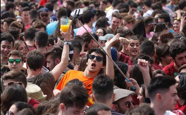 Paellas universitarias: 25.000 jóvenes valencianos pendientes del juez