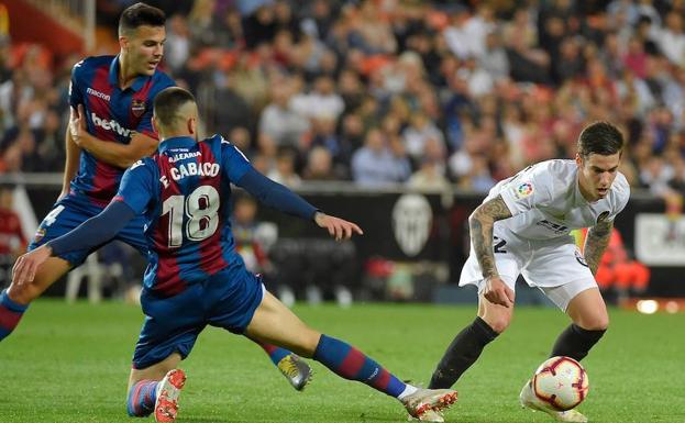 VÍDEO | Santi Mina sentencia el partido