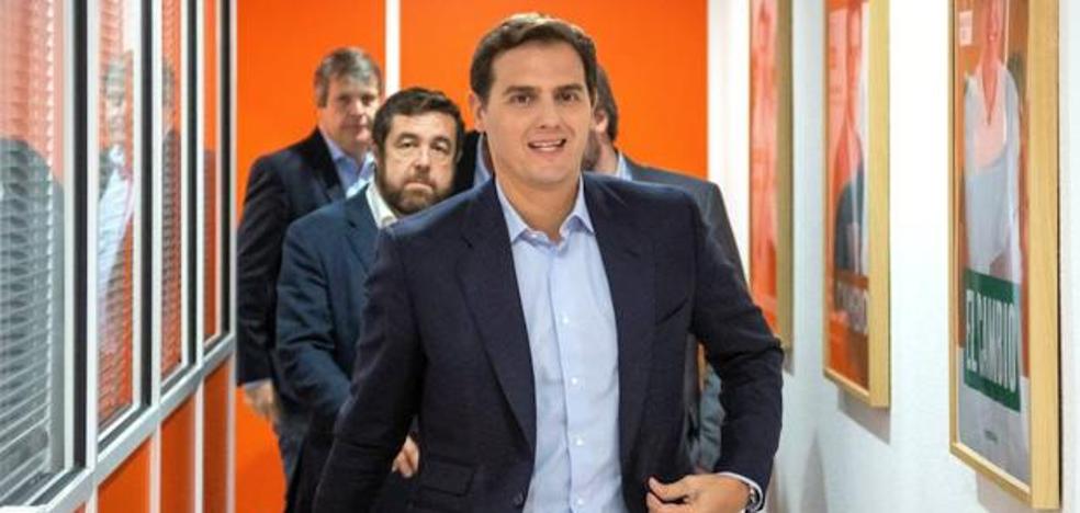 Los 10 compromisos de Albert Rivera: la base del programa electoral de Ciudadanos