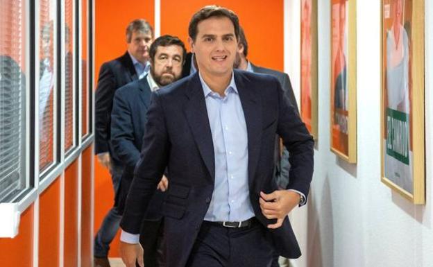 Los 10 compromisos de Albert Rivera: la base del programa electoral de Ciudadanos