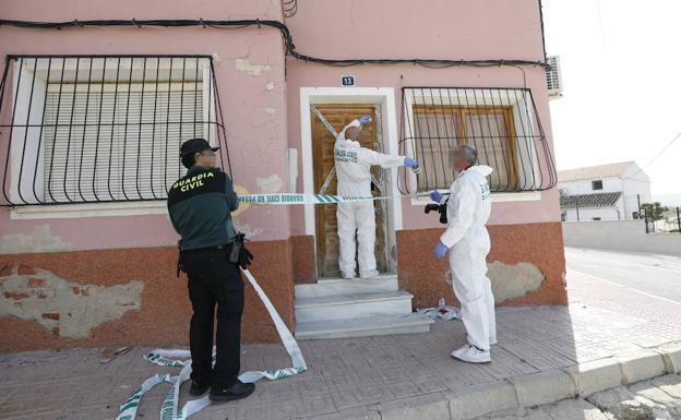 Matan de un disparo al dueño de una casa en Murcia