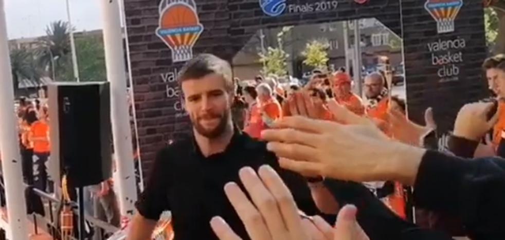 Los jugadores del Valencia Basket llegan a la Fonteta para el tercer partido de la final