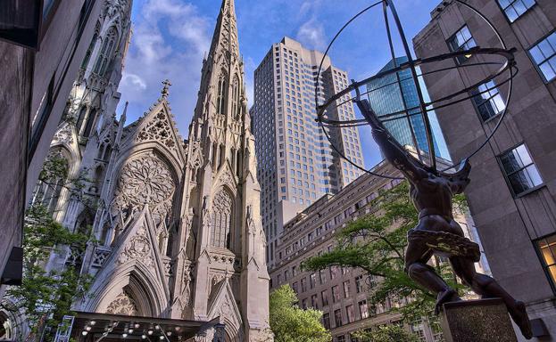 Detenido en la catedral de Nueva York con dos bidones de gasolina