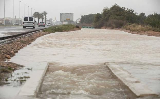 Desalojan un camping por riesgo de inundación