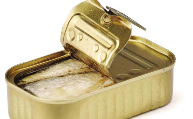 Condenado a 6 meses de cárcel un colombicultor por envenenar a una perra con una sardina envenenada