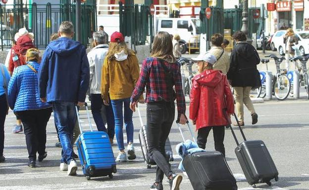 Los pisos turísticos superan a los hoteles en Valencia