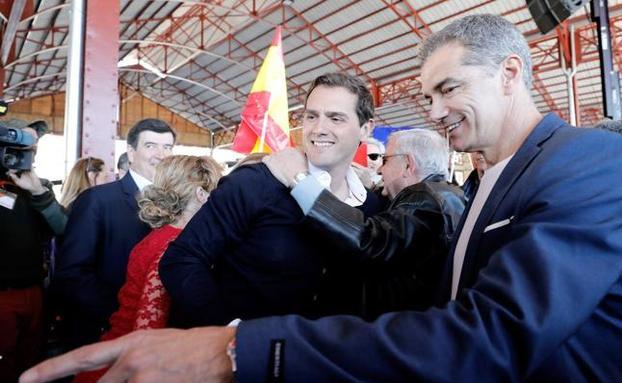 Mitin de Ciudadanos en Valencia: Rivera y Arrimadas, en el viejo cauce del Turia