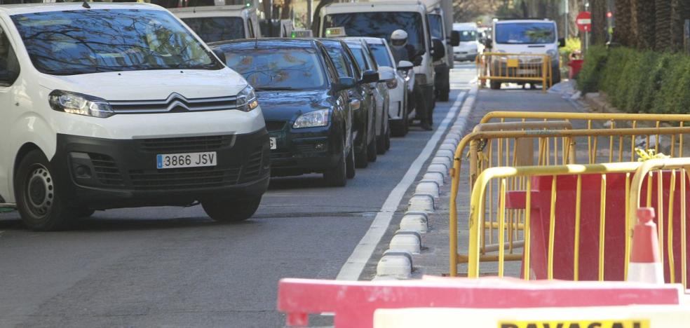 El tráfico cae en Ruzafa y Reino de Valencia entre quejas por los atascos