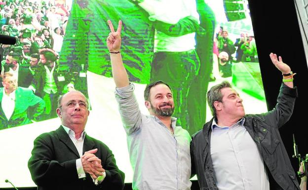 Abascal abarrota el Príncipe Felipe de Valencia y pide el voto «en defensa de la libertad»