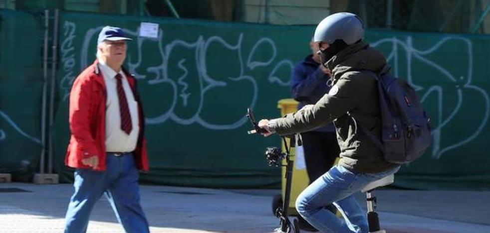 Las multas de la nueva ordenanza de Movilidad a patinetes eléctricos y bicicletas en Valencia: hasta 500 euros