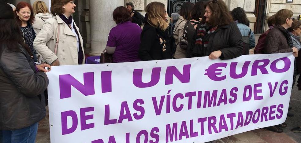 València en Comú censura a Compromís por los cursos para maltratadores con fondos del Gobierno