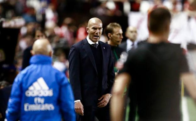 Zidane: «Hicimos cero cosas buenas, debemos pedir perdón»