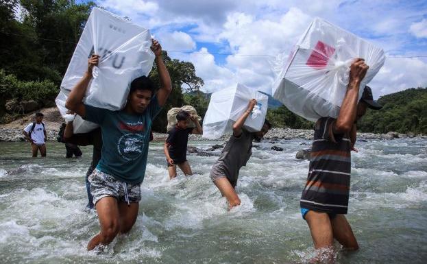 Las elecciones en Indonesia dejan 300 fallecidos por agotamiento tras el recuento de votos