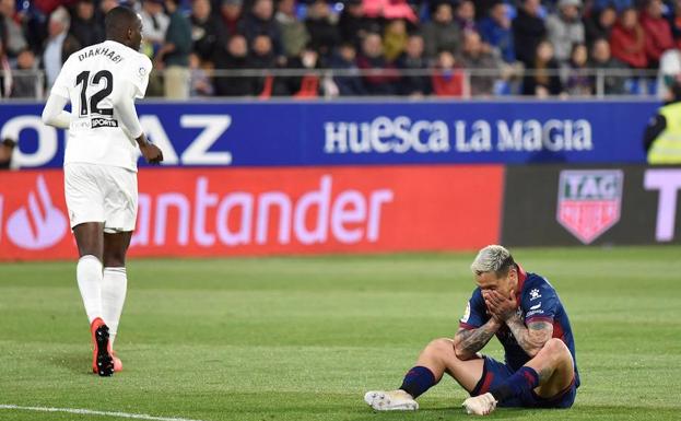 Todos los vídeos y las fotos del Huesca 2-6 Valencia