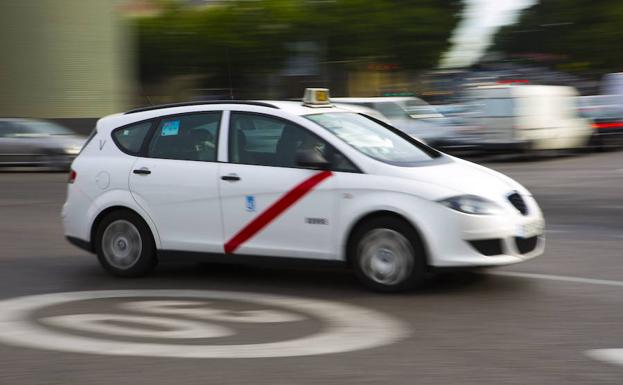 Solo el 25% de los diputados renunció a la tarjeta de taxi de 3.000 euros anuales del Congreso