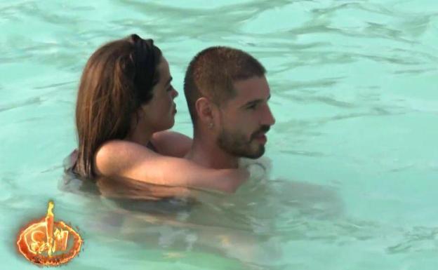 Fabio y Violeta empiezan una relación amorosa en 'Supervivientes'