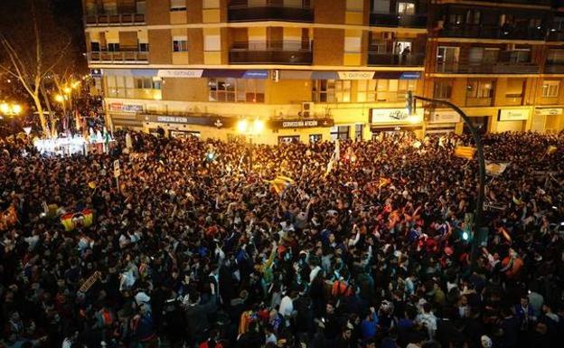 Recibimiento, llenazo absoluto y una duda con la animación de la Curva Nord