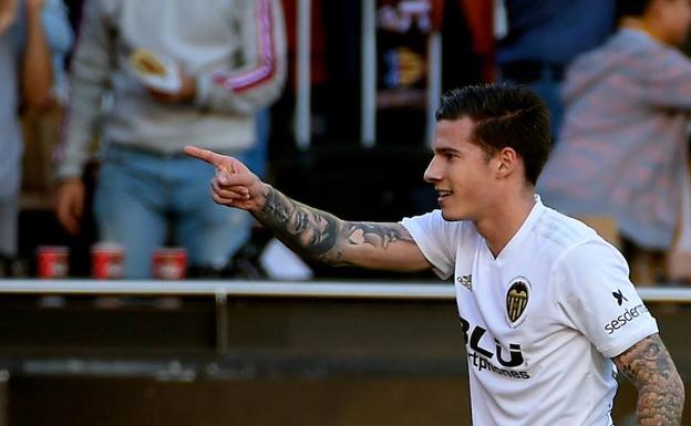 Santi Mina firma el segundo gol valencianista