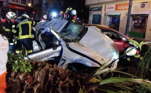 El BMW que se estrelló en Fernando el Católico circulaba a 180 Km/h