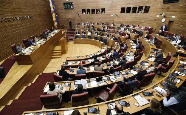 Los grupos parlamentarios siguen sin cerrar un acuerdo para la Mesa de Les Corts
