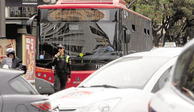 La avenida Reino de Valencia, dos horas cerrada al tráfico