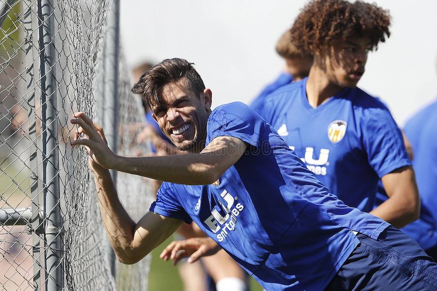 Repite Ayestarán en un entrenamiento sin Garay