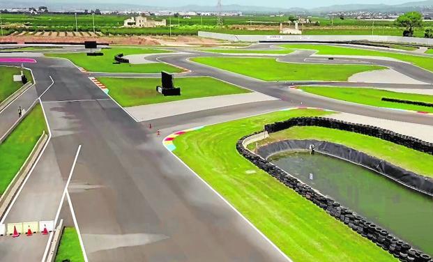 Guadassuar clausura el Circuit y el empresario denuncia persecución