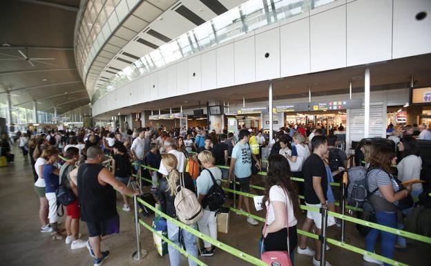 Intervienen casi dos millones a cuatro pasajeros que iban a volar a Turquía desde Valencia